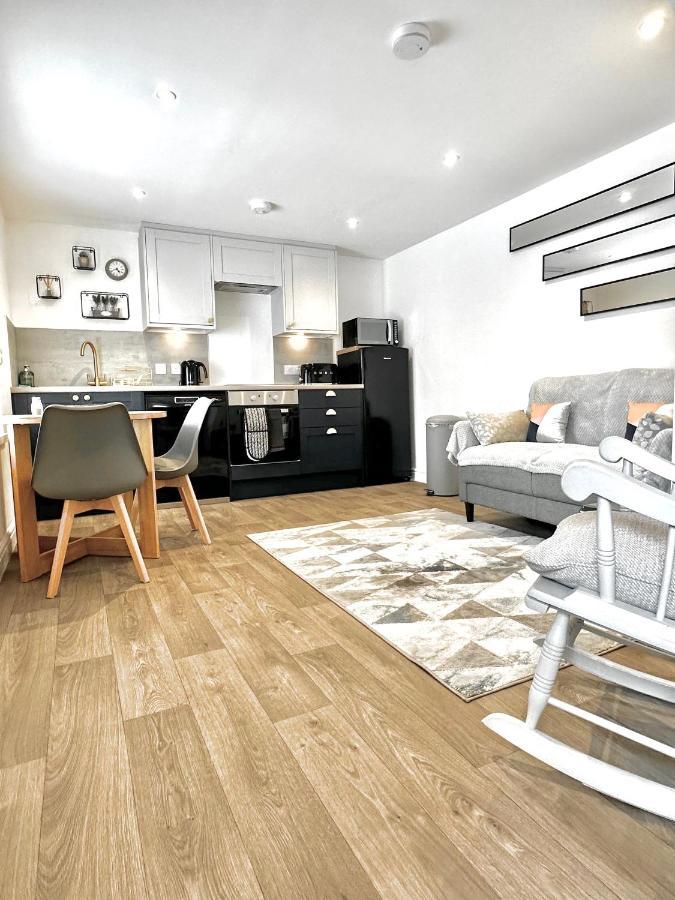 Central, Stylish - 2 Bed Property, The Stable @ Warrenfield, Free Wifi & Parking Оркнейские острова Экстерьер фото