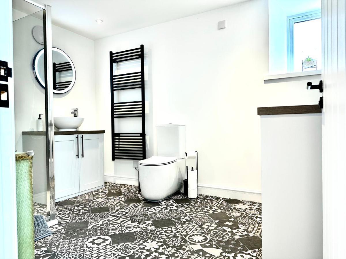 Central, Stylish - 2 Bed Property, The Stable @ Warrenfield, Free Wifi & Parking Оркнейские острова Экстерьер фото