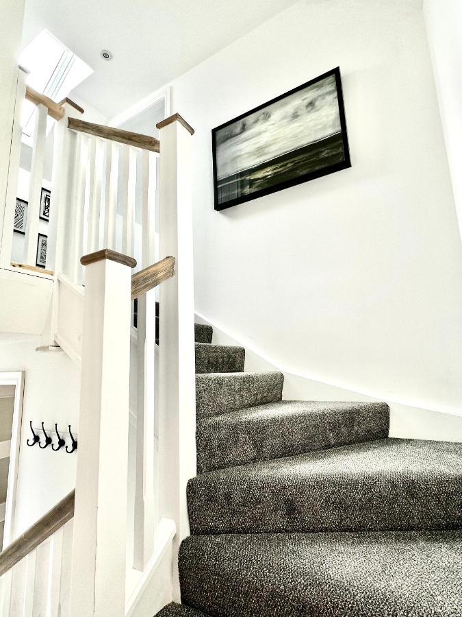 Central, Stylish - 2 Bed Property, The Stable @ Warrenfield, Free Wifi & Parking Оркнейские острова Экстерьер фото